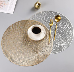 Non woven table mat