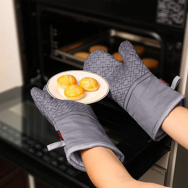 Oven mitts and pot holders - Image 3