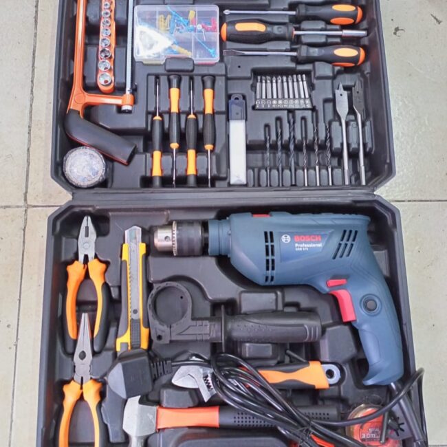Bosch corded Drill set