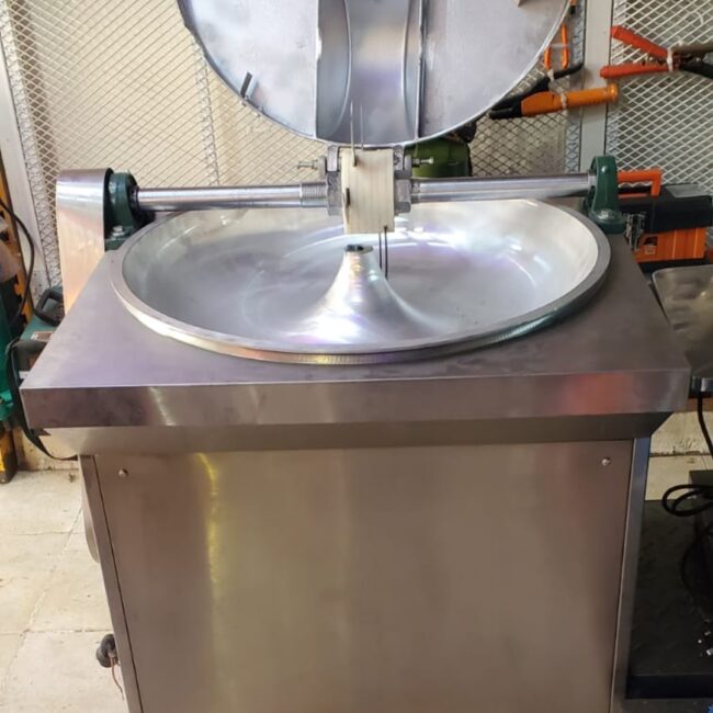 Commercial vegetable cutter